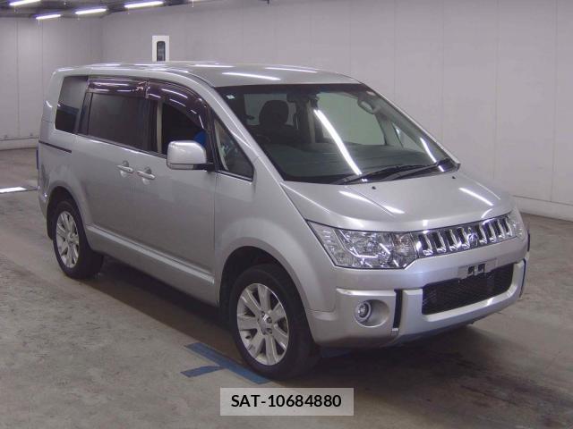 Mitsubishi DELICA 2018-03 8277463-0