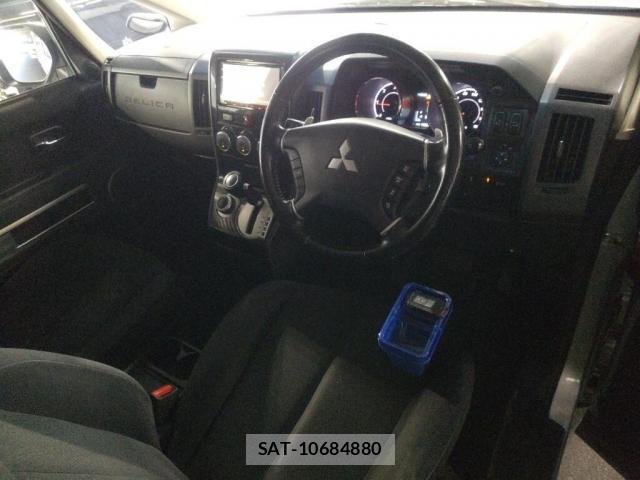 Mitsubishi DELICA 2018-03 8277463-2