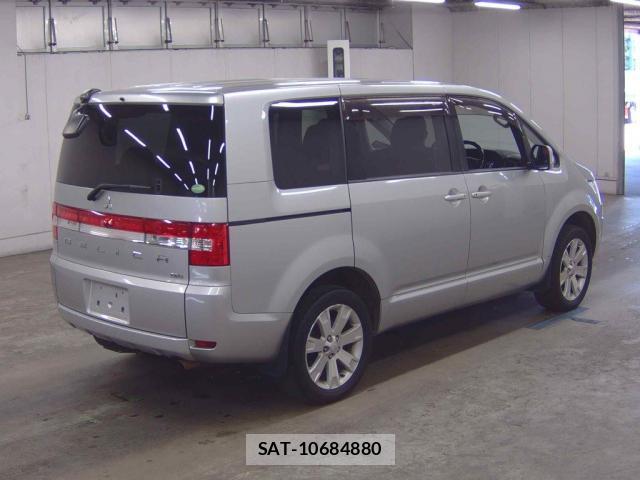 Mitsubishi DELICA 2018-03 8277463-4