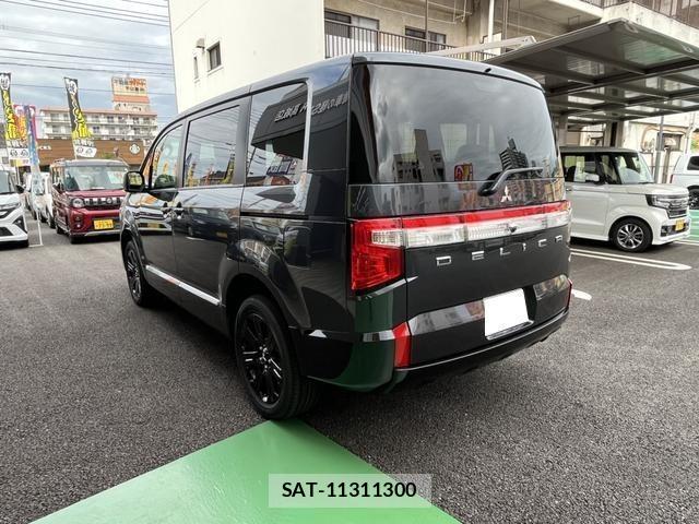 Mitsubishi DELICA 2025-10 8277987-1