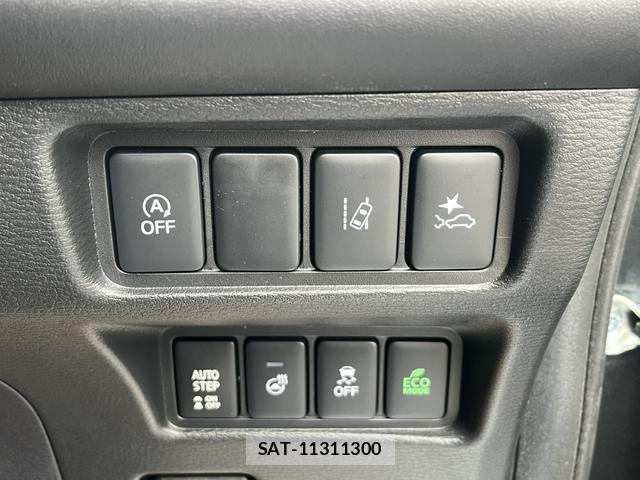 Mitsubishi DELICA 2025-10 8277987-15