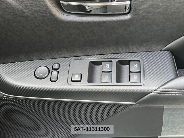 Mitsubishi DELICA 2025-10 8277987-18