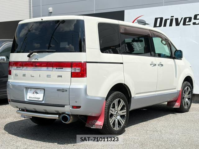 Mitsubishi DELICA 2010-02 8279178-1