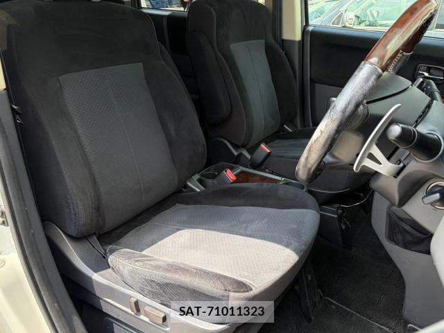 Mitsubishi DELICA 2010-02 8279178-5