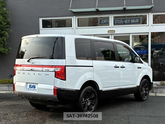 Mitsubishi DELICA 2026-01 8280069-6