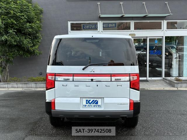 Mitsubishi DELICA 2026-01 8280069-8
