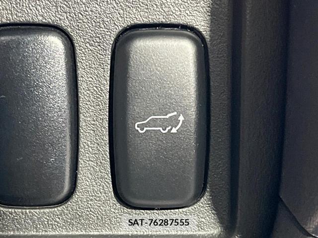 Mitsubishi DELICA 2011-12 8280298-6