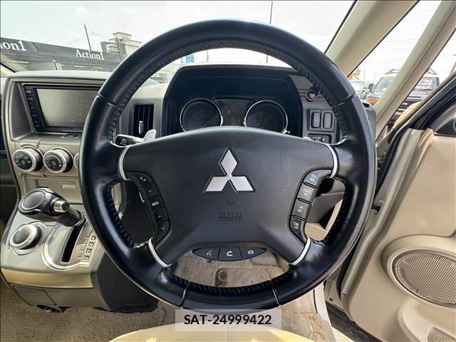 Mitsubishi DELICA 2007-05 8280381-12
