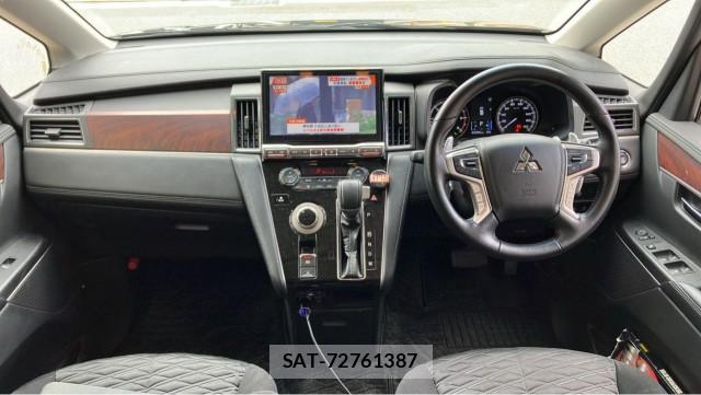 Mitsubishi DELICA 2022-02 8280966-2