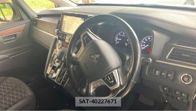 Mitsubishi DELICA 2019-10 8281040-2
