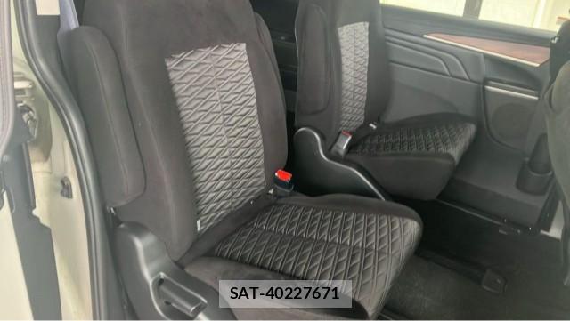 Mitsubishi DELICA 2019-10 8281040-6