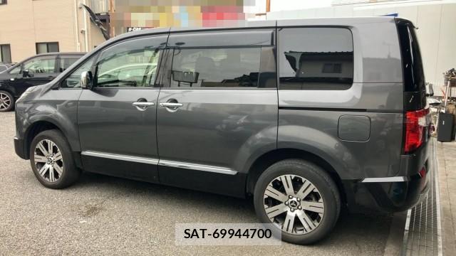 Mitsubishi DELICA 2020-03 8281053-10
