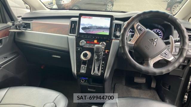 Mitsubishi DELICA 2020-03 8281053-2