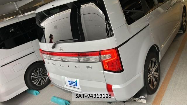 Mitsubishi DELICA 2024-10 8281427-1