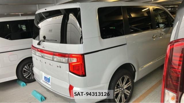 Mitsubishi DELICA 2024-10 8281427-11