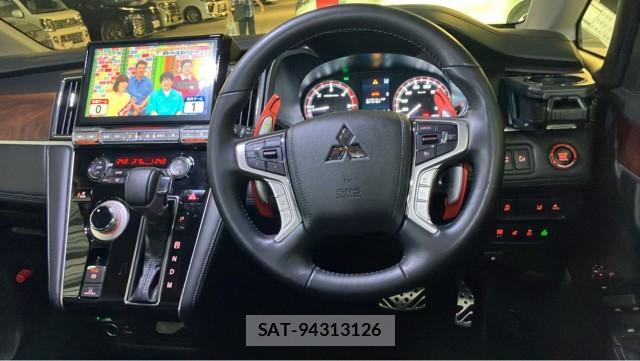 Mitsubishi DELICA 2024-10 8281427-15