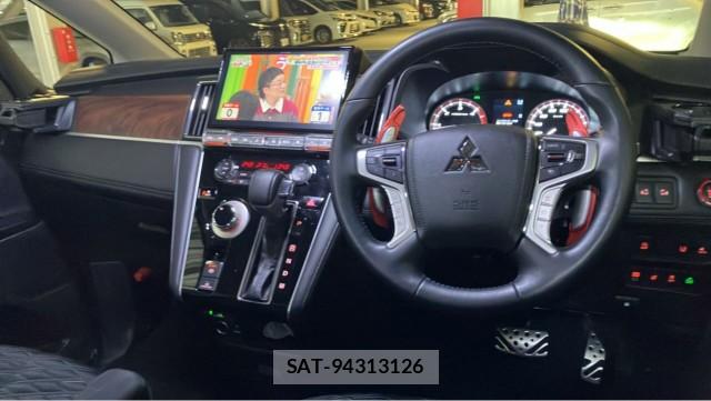 Mitsubishi DELICA 2024-10 8281427-2