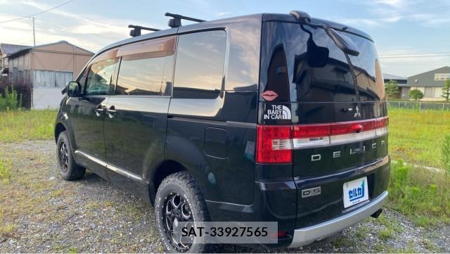 Mitsubishi DELICA 2009-10 8281566-13