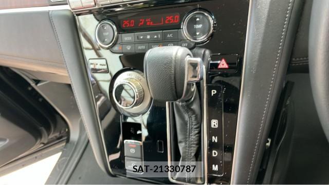 Mitsubishi DELICA 2024-03 8281660-14