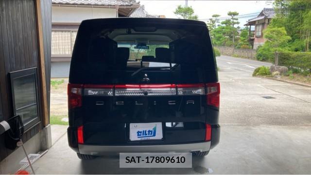 Mitsubishi DELICA 2022-01 8281888-1