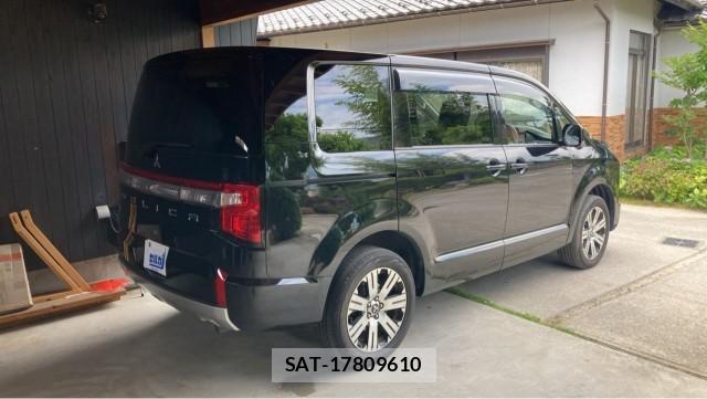 Mitsubishi DELICA 2022-01 8281888-12