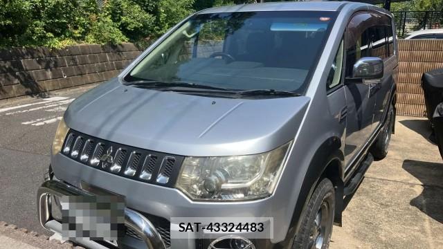 Mitsubishi DELICA 2013-01 8282005-0