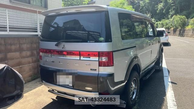 Mitsubishi DELICA 2013-01 8282005-12