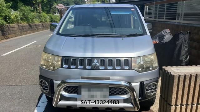 Mitsubishi DELICA 2013-01 8282005-9