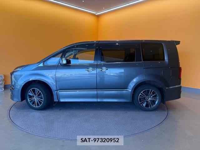 Mitsubishi DELICA 2019-07 8282971-17