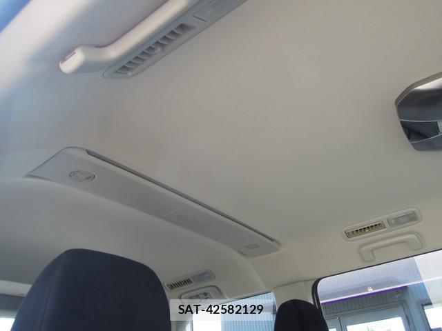 Mitsubishi DELICA 2010-08 8283304-11