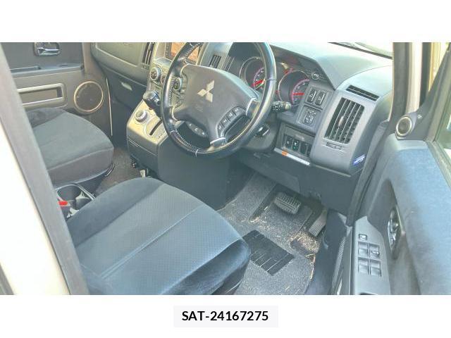 Mitsubishi DELICA 2007-09 8284226-10