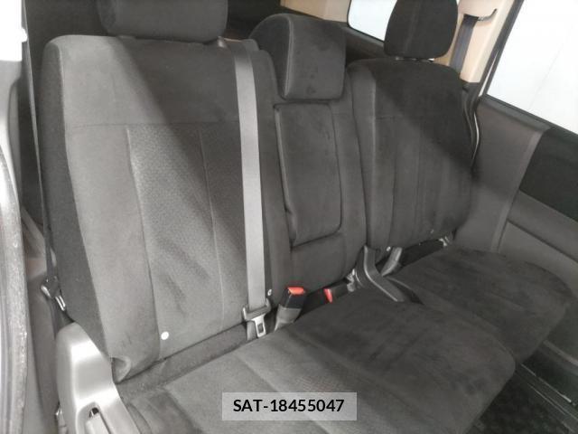 Mitsubishi DELICA 2018-02 8284389-3