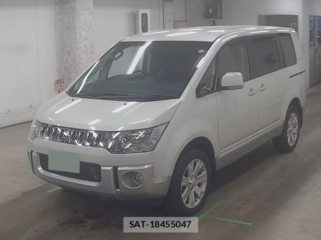 Mitsubishi DELICA 2018-02 8284389-4