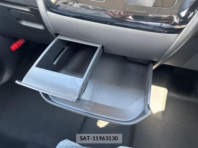 Mitsubishi DELICA MINI 2025-06 8277076-11