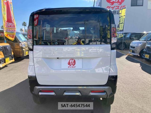 Mitsubishi DELICA MINI 2025-11 8277106-1