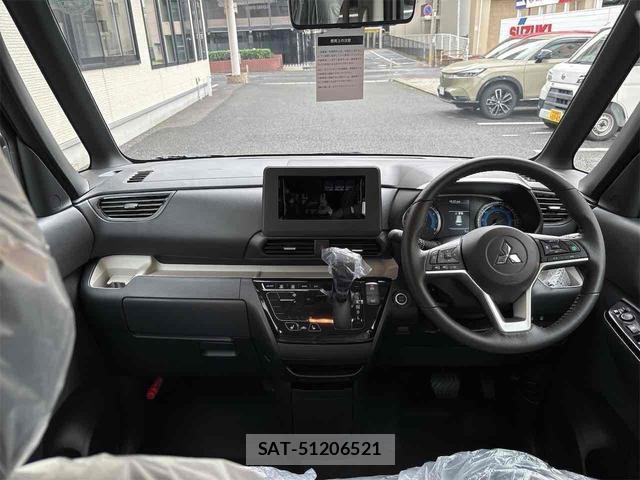 Mitsubishi DELICA MINI 2024-10 8277132-2