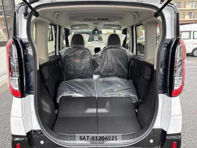 Mitsubishi DELICA MINI 2024-10 8277132-3
