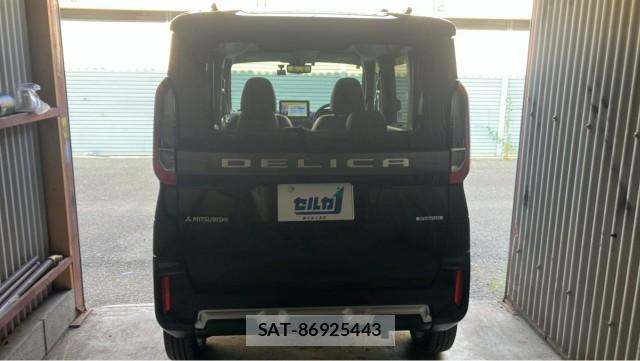 Mitsubishi DELICA MINI 2024-01 8281951-1