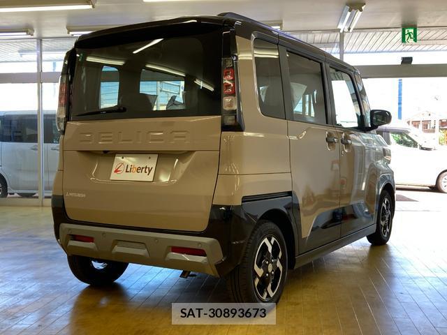Mitsubishi DELICA MINI 2025-11 8285414-14