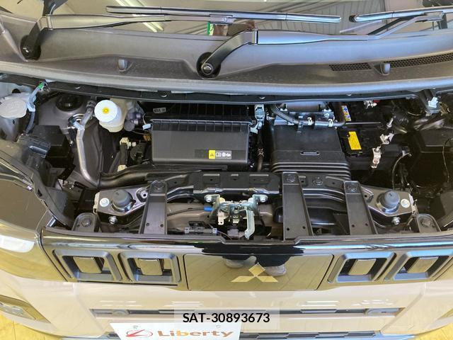Mitsubishi DELICA MINI 2025-11 8285414-18