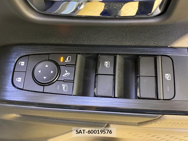 Mitsubishi DELICA MINI 2025-10 8285416-10