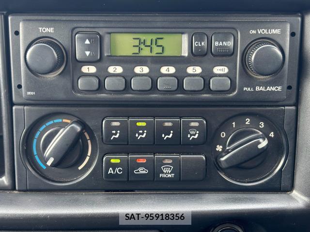Mitsubishi DELICA TRUCK 2005-02 8283741-13