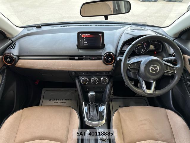 Mazda DEMIO 2017-08 8277793-1