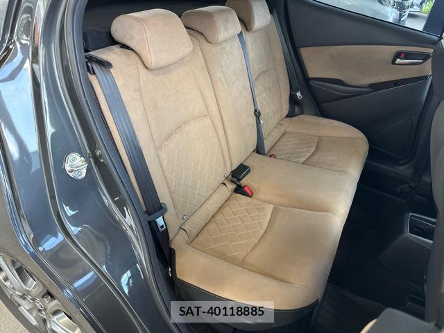 Mazda DEMIO 2017-08 8277793-12