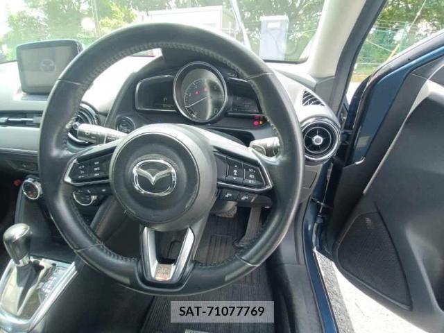 Mazda DEMIO 2018-08 8277913-2