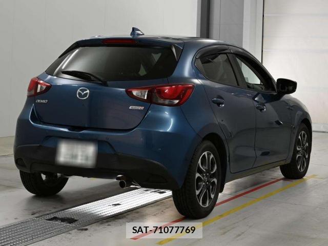 Mazda DEMIO 2018-08 8277913-8