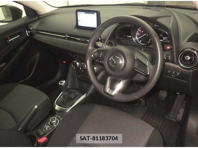 Mazda DEMIO 2018-04 8278330-2