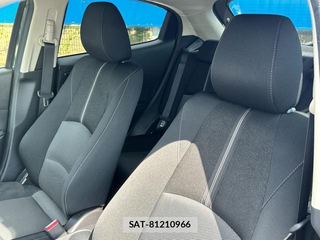 Mazda DEMIO 2017-12 8282564-11