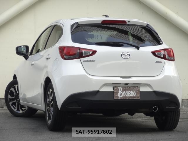 Mazda DEMIO 2015-08 8282942-4