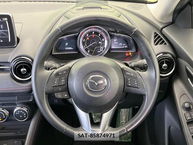 Mazda DEMIO 2015-11 8283025-11
